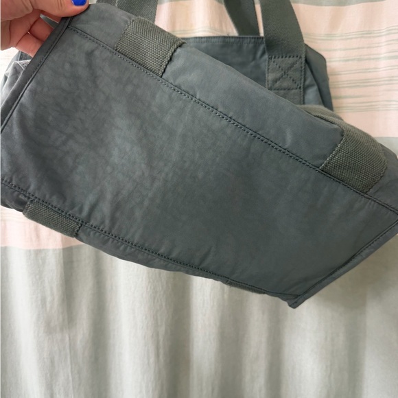 Kipling tote - Picture 3 of 5